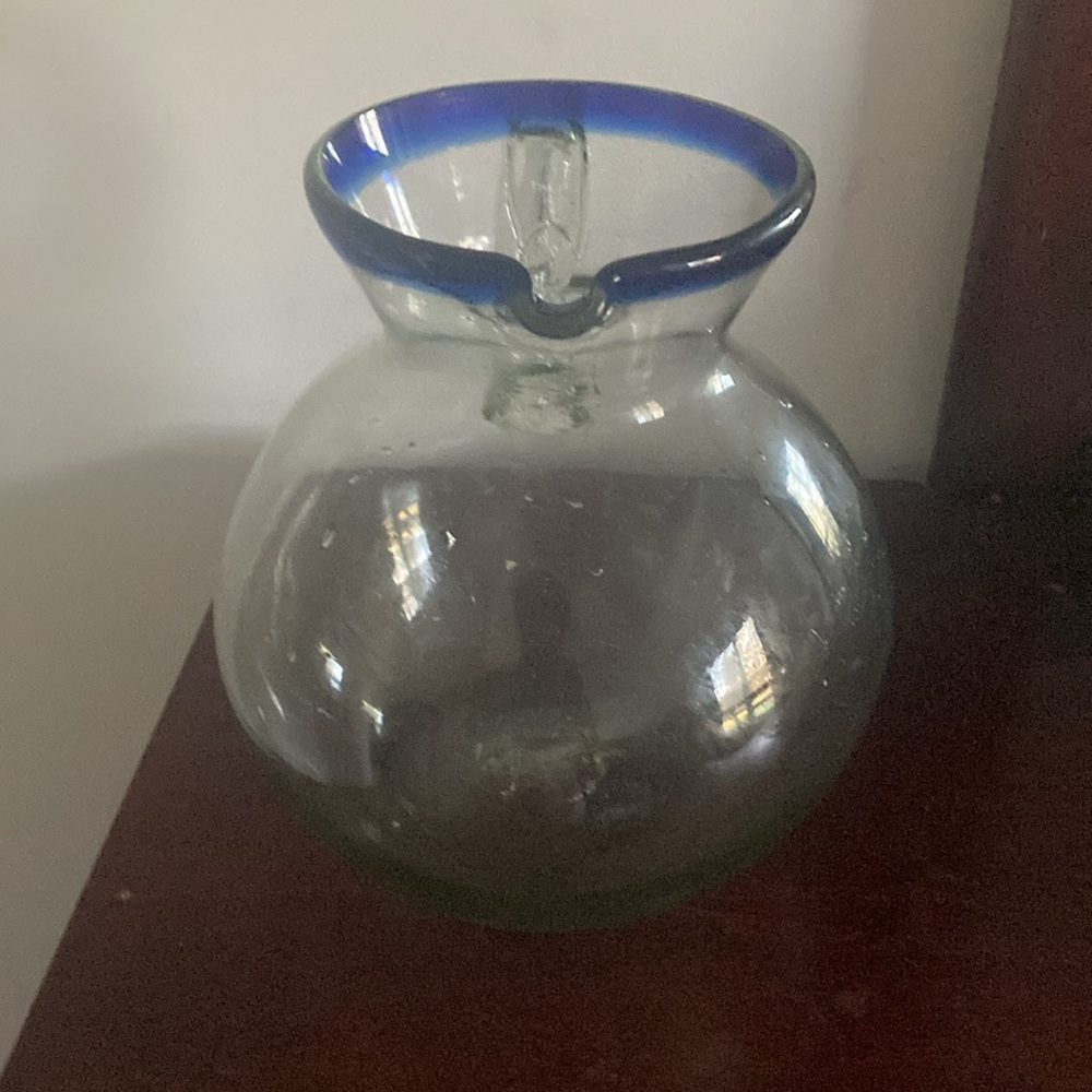 Drinking pitcher - Picture 2 of 3